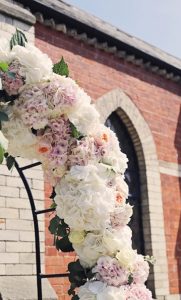 peach-hydrangea-flower-arch-belsflowers-helen-russell-photography
